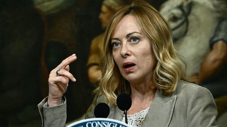 Die italienische Ministerpräsidentin Giorgia Meloni fragt zusammen mit anderen EU-Ländern, "ob der Gerichtshof das Gleichgewicht zwischen den zu schützenden Interessen verschoben" habe. 