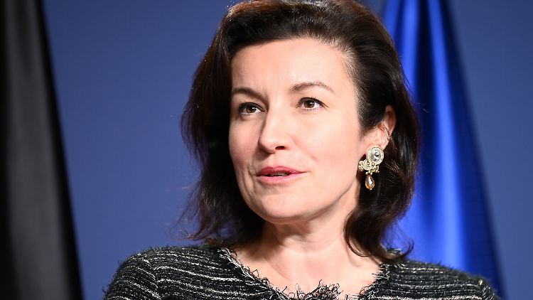"Das ist kein positives Signal, weder für die junge Generation noch für die freie Welt", sagt Dorothee Bär, Bundesministerin für Forschung, Technologie und Raumfahrt. 