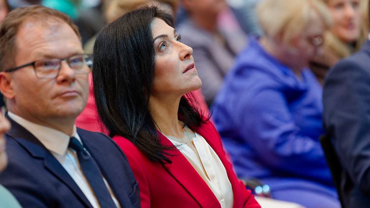 Schneider und Reiche sind sich nicht grün, wie grün die Atomkraft eingeschätzt werden soll.