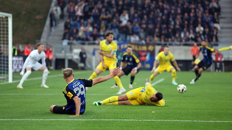 Saarbrücken fand keinen Weg durch die Eintracht-Defensive.