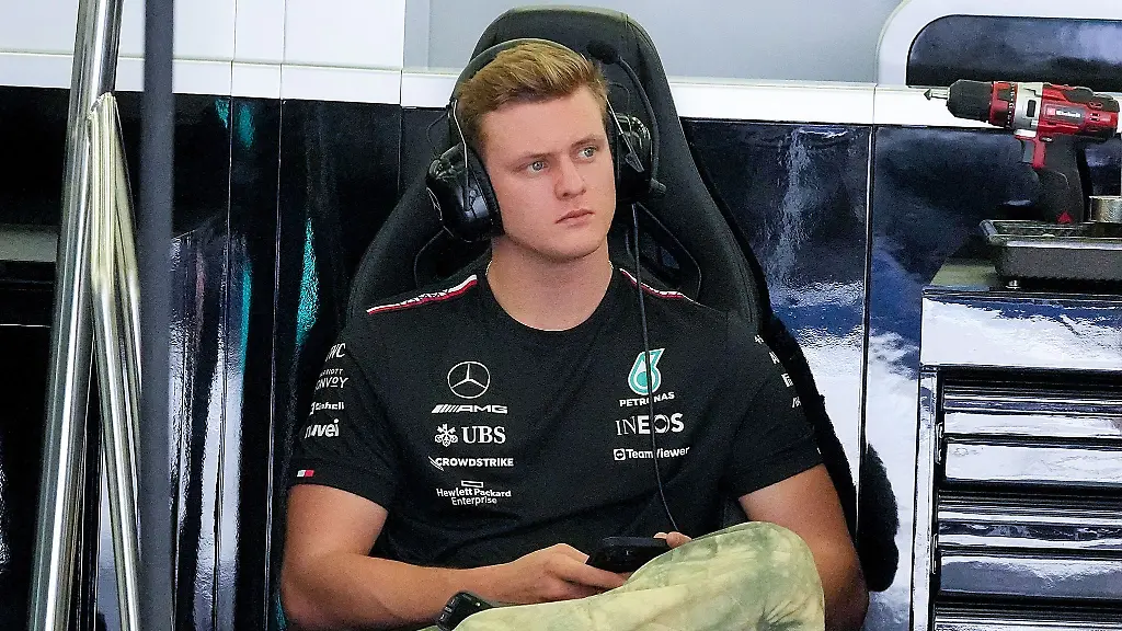 Ist-in-dieser-Saison-Reservefahrer-bei-Mercedes-Mick-Schumacher