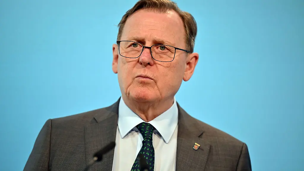 Ministerpraesident-von-Thueringen-Bodo-Ramelow-spricht-nach-der-Kabinettsklausur