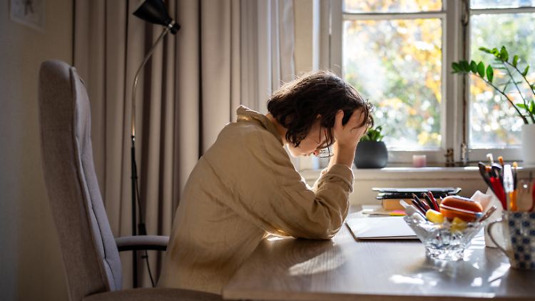 Zehn Prozent der Menschen im Alter 16 bis 30 Jahren in Deutschland sind der Studie zufolge stark einsam.