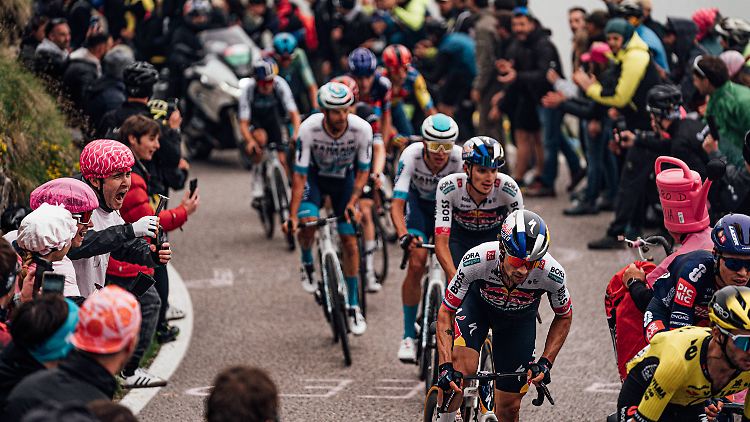 Das Red-Bull-Team muss ab sofort ohne Primoz Roglic auskommen.