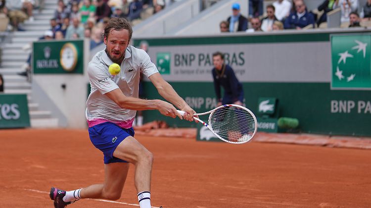 Für Daniil Medwedew war direkt in der ersten Runde Schluss bei den French Open.