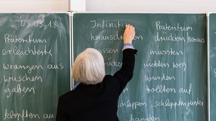 Ab Sommer will Bremen testweise in einigen Schulen die Arbeitszeit erfassen.