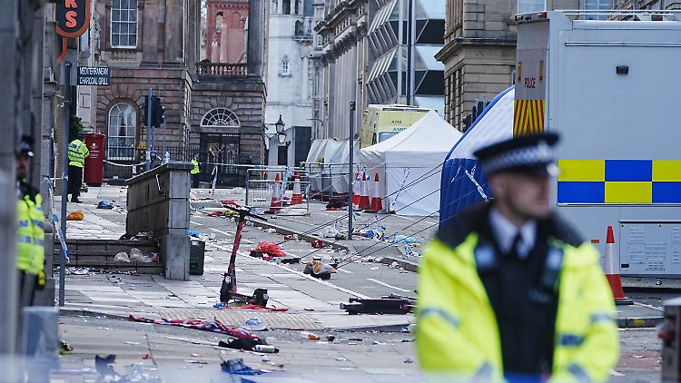 Nach dem Vorfall bei der Meisterfeier in Liverpool befinden sich elf Menschen weiterhin im Krankenhaus.