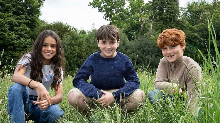 Arabella Stanton, Dominic McLaughlin und Alastair Stout werden Hermine Granger, Harry Potter und Ron Weasley darstellen. 