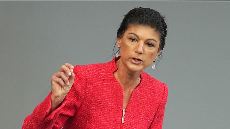 Fürchtet, plötzlich in einem Nuklearkrieg aufzuwachen: Wagenknecht, hier bei ihrer letzten Rede im Bundestag am 18. März. 