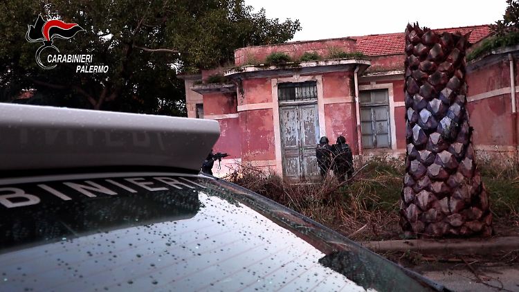 Carabinieri in Palermo im Februar bei einer Razzia gegen die Mafia.