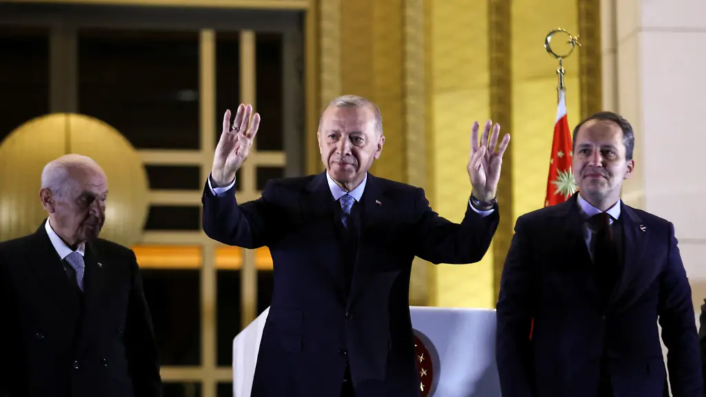 c4256afacfe36414ae3418c2360406ee