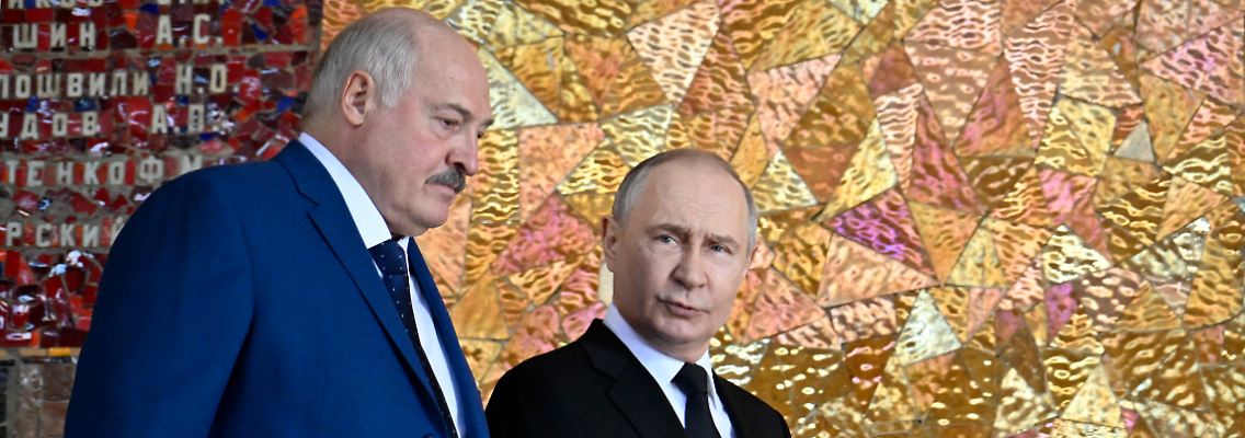 AFP__20250429__43WQ3TL__v1__HighRes__RussiaHistoryWwiiAnniversaryPoliticsBelarusDipl.jpg