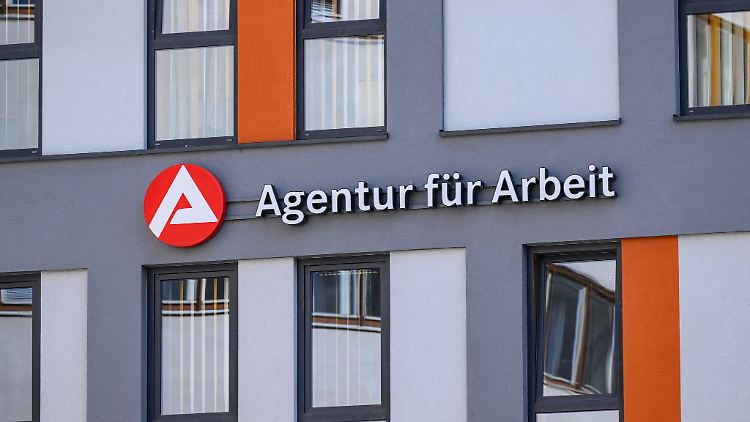 Die Arbeitslosenquote liegt in Sachsen aktuell bei 6,8 Prozent. (Archivbild)