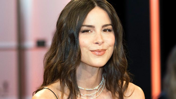 Schweigt seit fast einem Jahr und ist dennoch für etwa 1700 "Schnuftis" präsent: Lena Meyer-Landrut.