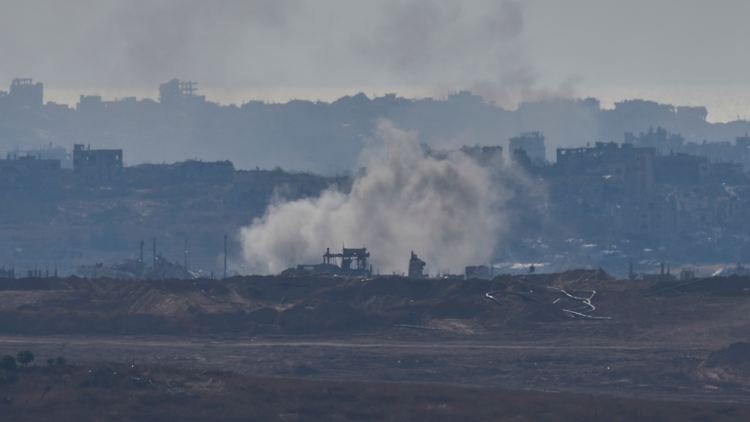 "Gefährliche Kampfzone": Israelisches Bombardement im Norden des Gazastreifens. 
