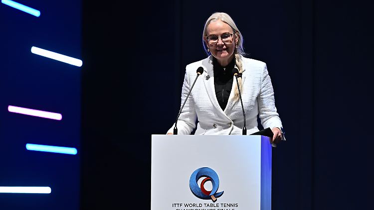 Sörling während der WM und vor ihrer Flucht in die Botschaft.