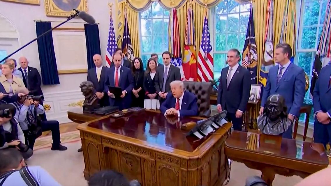 Trump_Full_House.jpg