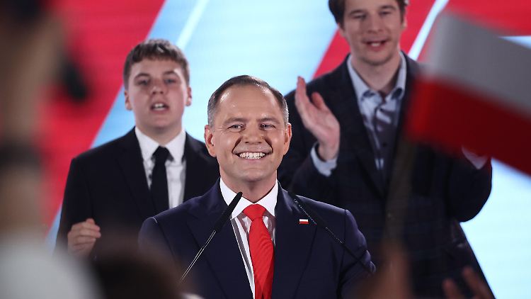 Karol Nawrocki wird Polens neuer Präsident. 