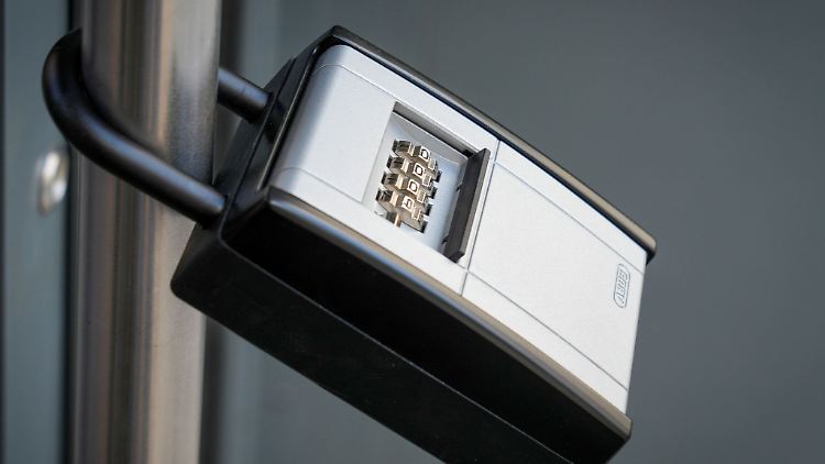 Vermieten ohne Fallstrick: Wer Gäste per Airbnb & Co. empfängt, muss Einnahmen ab 520 Euro in der Steuererklärung angeben.
