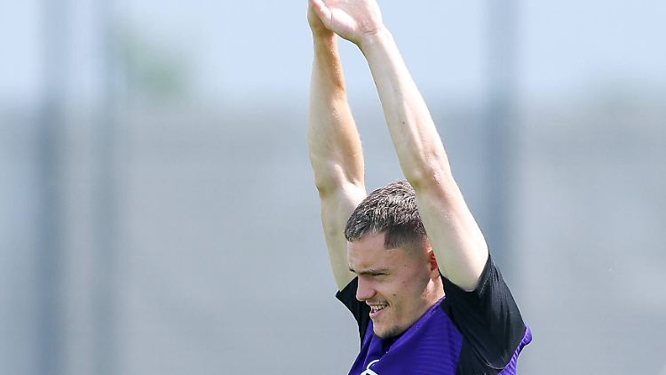 Der FC Liverpool muss sich für Florian Wirtz offenbar mächtig strecken.
