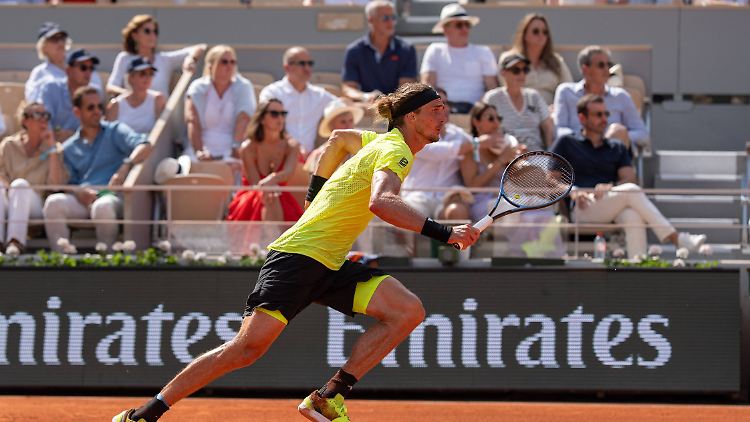 Alexander Zverev erreicht das French-Open-Viertelfinale im Schnelldurchgang.