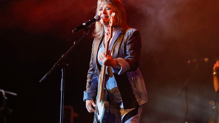 Suzi Quatro live bei einem Konzert ihrer "World Tour 2024'"im Tanzbrunnen in Köln.