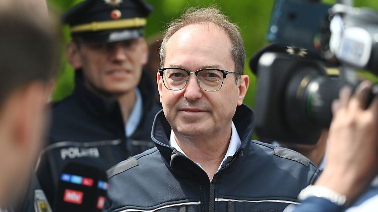 Das erste Vorhaben von Alexander Dobrindt ist gescheitert.