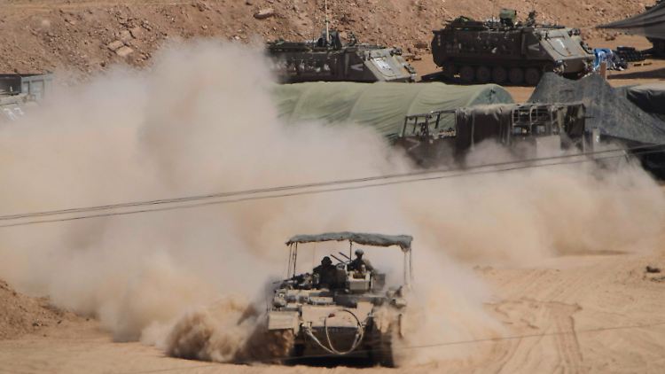 Israels Krieg gegen die Hamas, bei dem auch Tausende Zivilisten sterben, stößt in Deutschland vermehrt auf Bedenken.