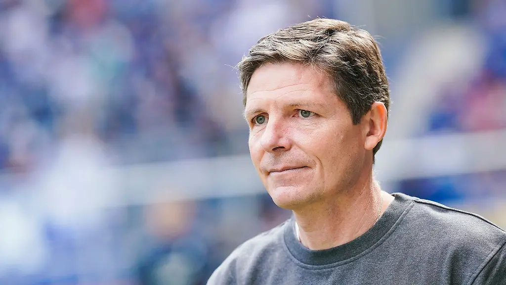 Fuer-Frankfurts-Trainer-Oliver-Glasner-ist-es-gegen-den-SC-Freiburg-sein-letztes-Heimspiel