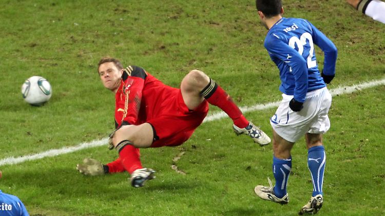 Der Hauptgrund für das Remis: Italiens Guiseppe Rossi bezwingt Manuel Neuer beim Nachschuss.