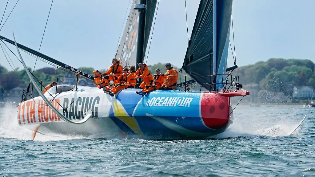 Das-Team-11th-Hour-beim-diesjaehrigen-Ocean-Race