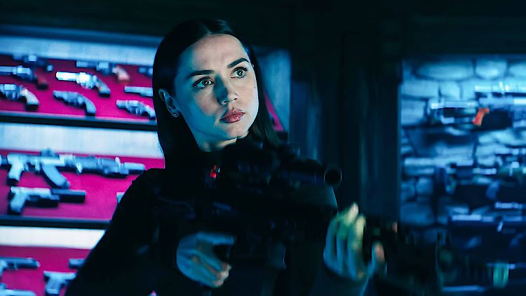 Wunderschön und tödlich: Ana de Armas in "Ballerina".