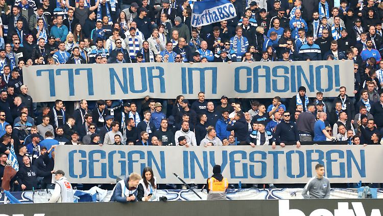 Die Haltung der Hertha-Fans ist eindeutig.