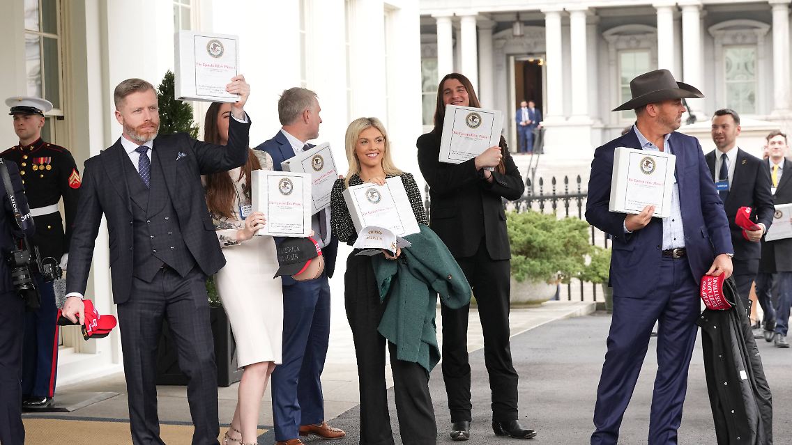 Die Veröffentlichung von "Phase eins" der Epstein-Akten wurde von der Trump-Regierung groß inszeniert.