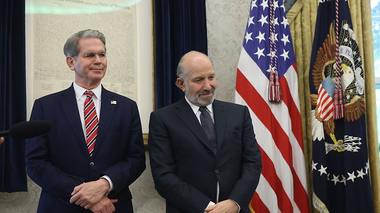 Die US-Delegation ist mit US-Finanzminister Bessent (l.) und Handelsminister Lutnick hochrangig besetzt. 