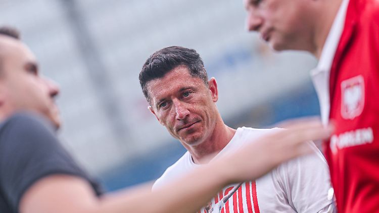 Robert Lewandowski ist schwer getroffen.