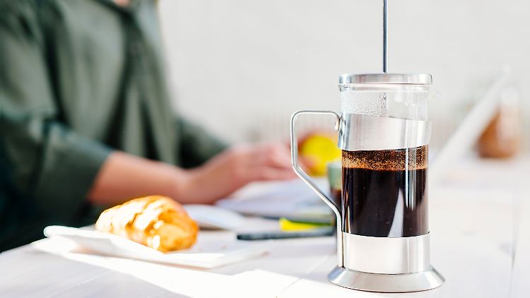 French-Press-Maschinen sind in der Regel platzsparend und einfach zu bedienen.