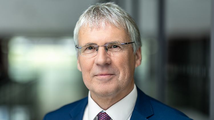 Holger Hanselka ist seit August 2023 Präsident und Vorstandsvorsitzender der Fraunhofer-Gesellschaft.