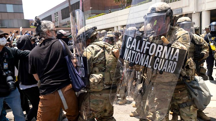 Insgesamt 4000 Nationalgardisten sollen in Los Angeles Bundesgebäude und -mitarbeiter schützen.