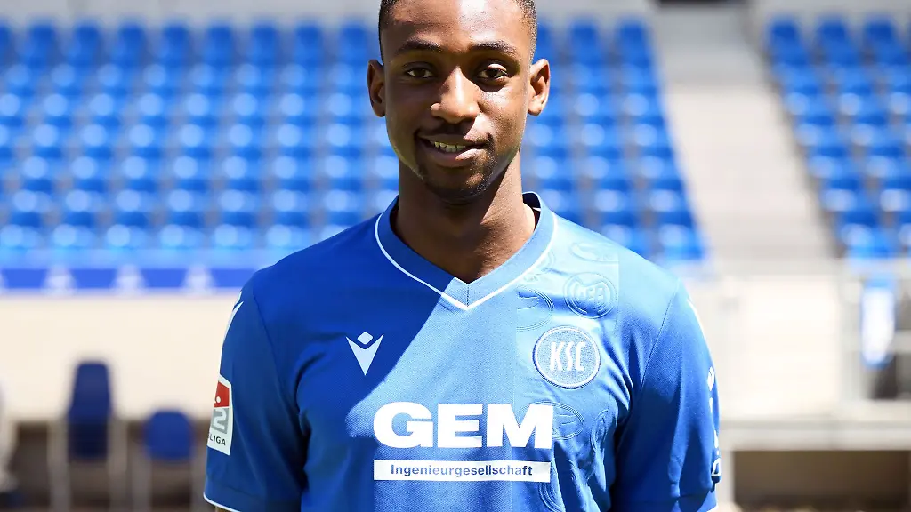 Felix-Omoruyi-Irorere-Der-Verteidiger-wechselt-im-Sommer-zu-Borussia-Dortmund-II