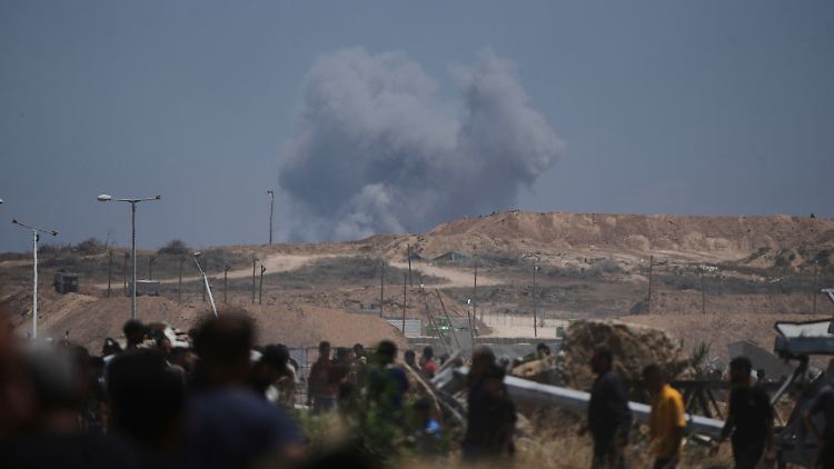 Israelische Bombardements in der Nähe eines Verteilungszentrums der GHF.