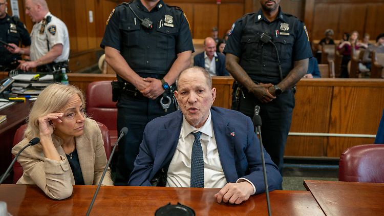 Der frühere Filmproduzent hatte sich Hoffnung auf einen Freispruch gemacht: Weinstein am Mittwoch vor Gericht. 