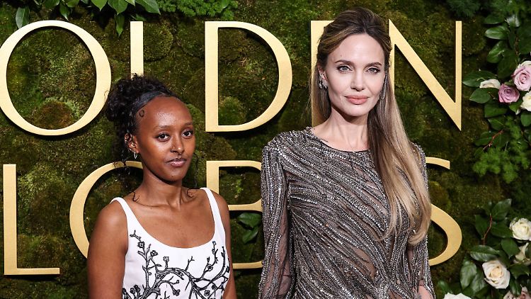 Zahara begleitet ihre Mutter Angelina Jolie immer mal wieder zu Veranstaltungen - wie hier bei den Golden Globes im Januar 2025. 