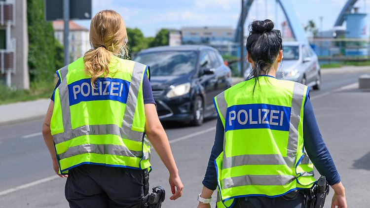 Die Bundesregierung will die Grenzkontrollen erst einmal fortsetzen. Migrationsrechtler Thym hält das für richtig.