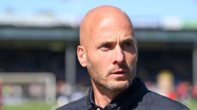 Paul Simonis übernimmt den VfL Wolfsburg.