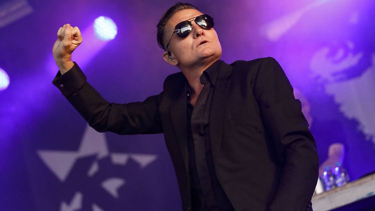 Nitzer-Ebb-Frontmann Douglas McCarthy litt schon seit Jahren an gesundheitlichen Problemen. 