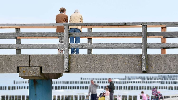 Den Ruhestand genießen: Mit dem Rentenbescheid und der ersten Zahlung beginnt der neue Lebensabschnitt.