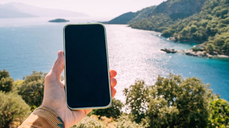 In der Türkei gelten keine Roaming-Schutzvorgaben, deshalb sollten Türkei-Urlauber ihre eSIM nutzen.