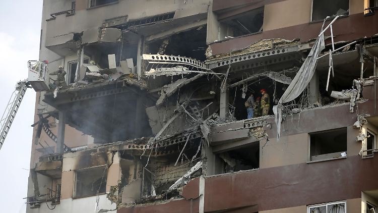 Schäden an einem Haus nach der ersten israelischen Angriffswelle.