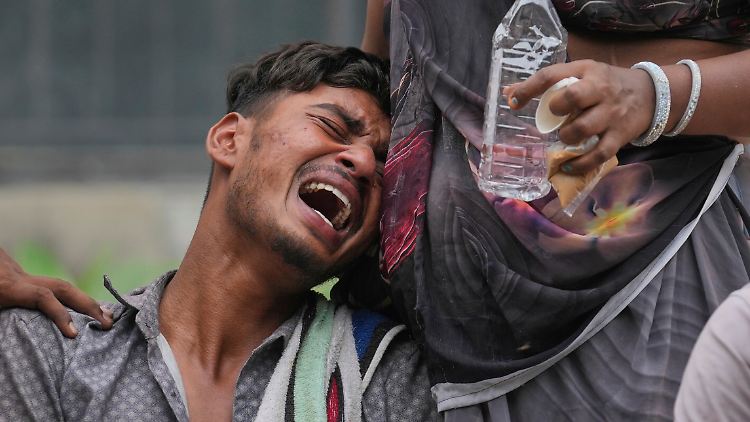 Die Bilder der trauernden Menschen erschüttern ebenso wie die Geschichten hinter den Opfern.